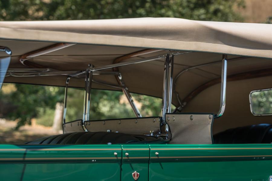 Детали экстерьера Packard Twelve Phaeton 1934 года  (фото 31 из 46)